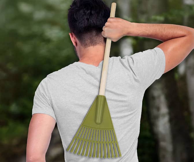 Hammer + Axe Green Plastic Leaf Rake Back Scratcher