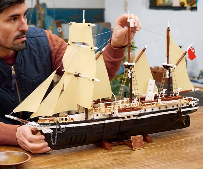 LEGO The Endurance Ship - 3,011 Pieces!