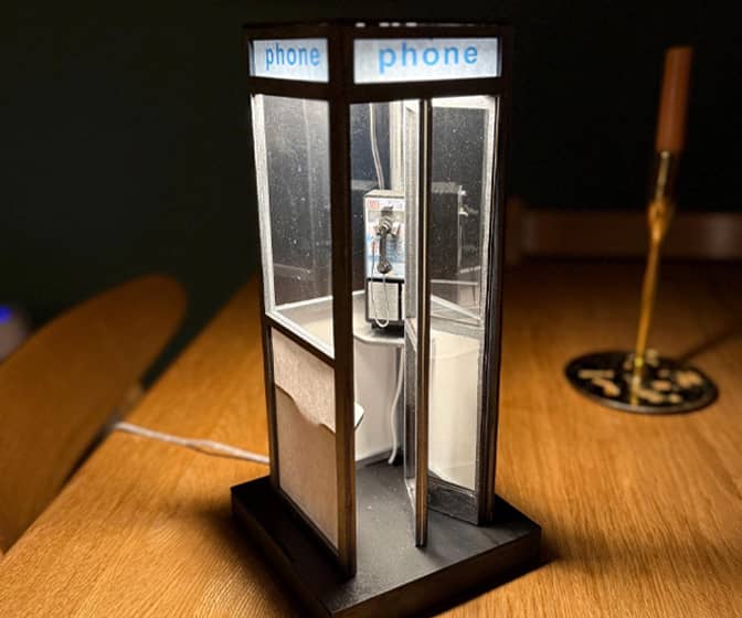 Retro Phone Booth Table Lamp