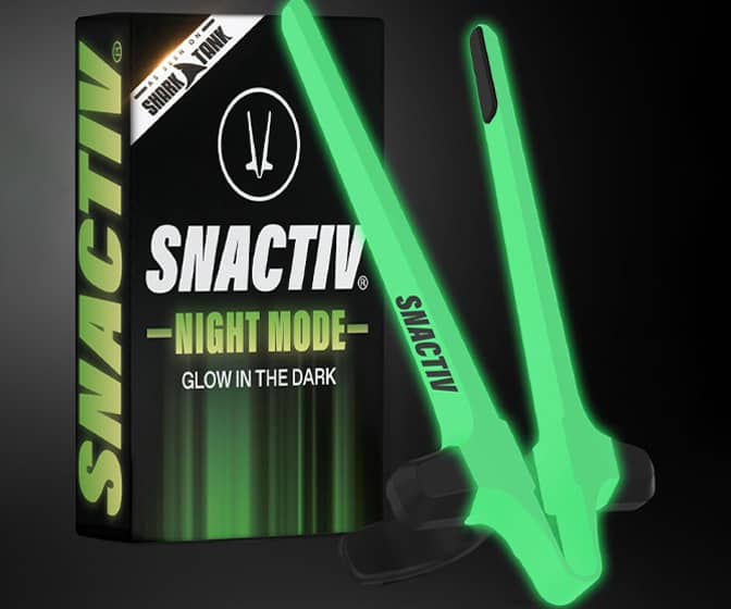 SNACTIV Night Mode - Glow-in-the-Dark Finger Chopsticks